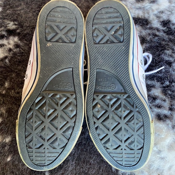 White converse - Picture 4 of 7